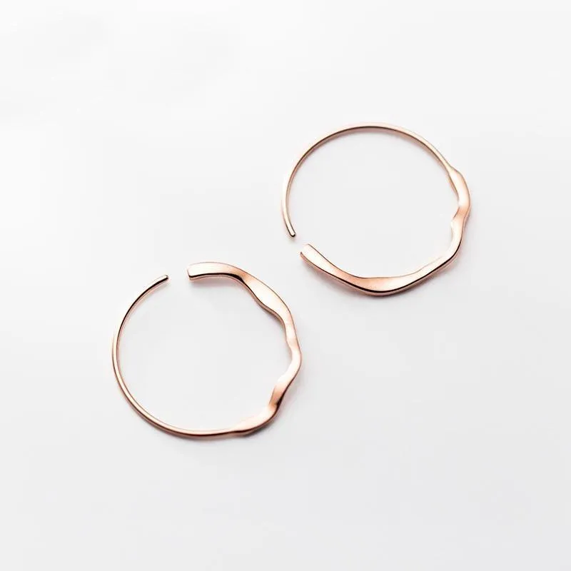 Classy Curves Minimal Hoops