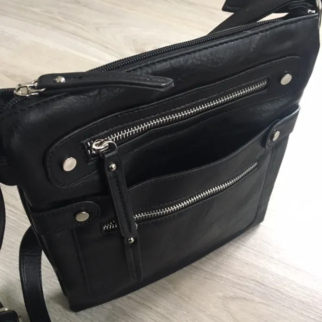 LARGE BLACK MULTI COMPARTMENT CROSSBODY BAG WITH LONG STRAP