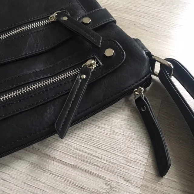 LARGE BLACK MULTI COMPARTMENT CROSSBODY BAG WITH LONG STRAP