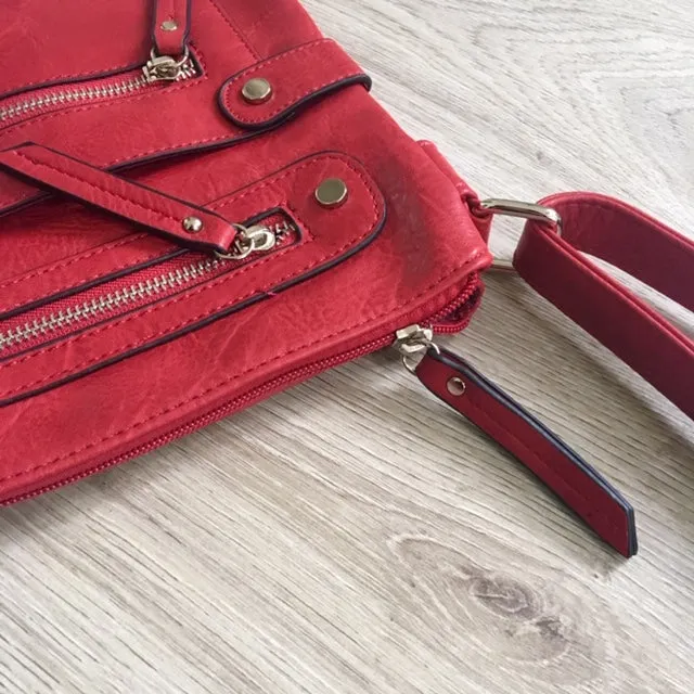 LARGE RED MULTI COMPARTMENT CROSSBODY BAG WITH LONG STRAP